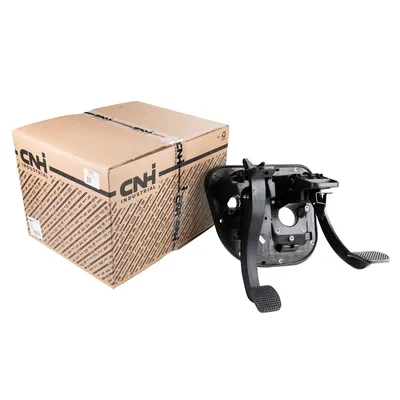 Brake pedal and clutch pedal on console