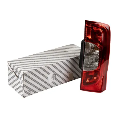 Rear right tail light