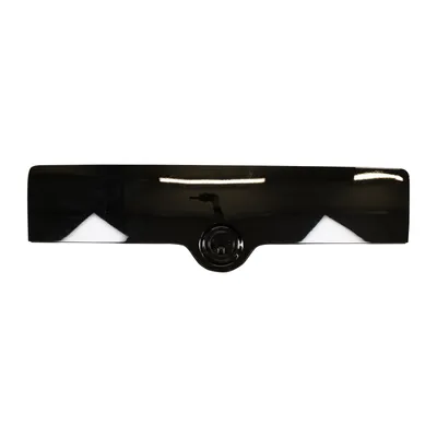 Rear panel on the tailgate