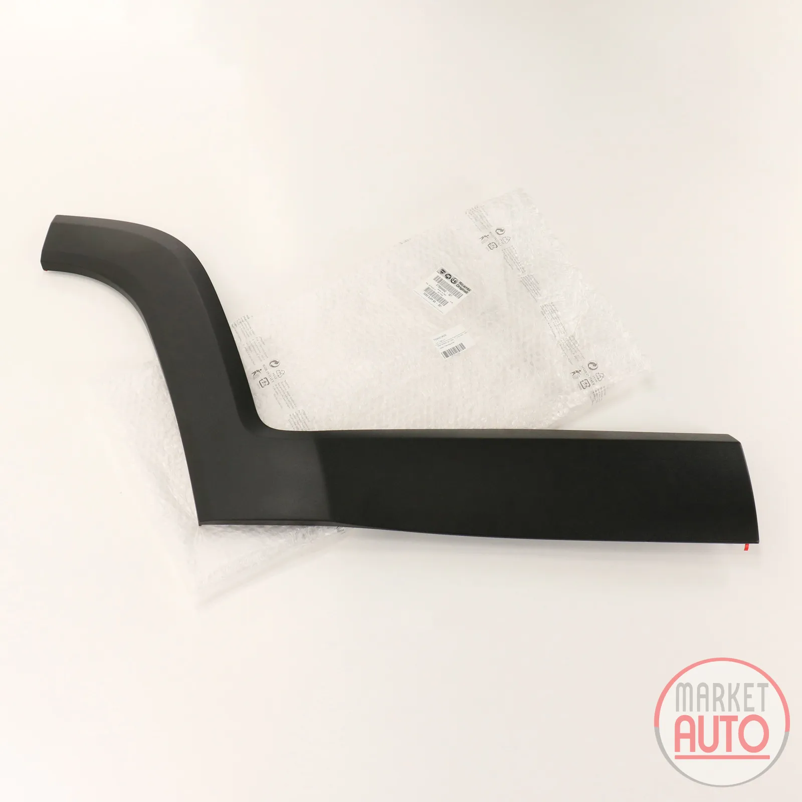 Trim strip on the rear right door