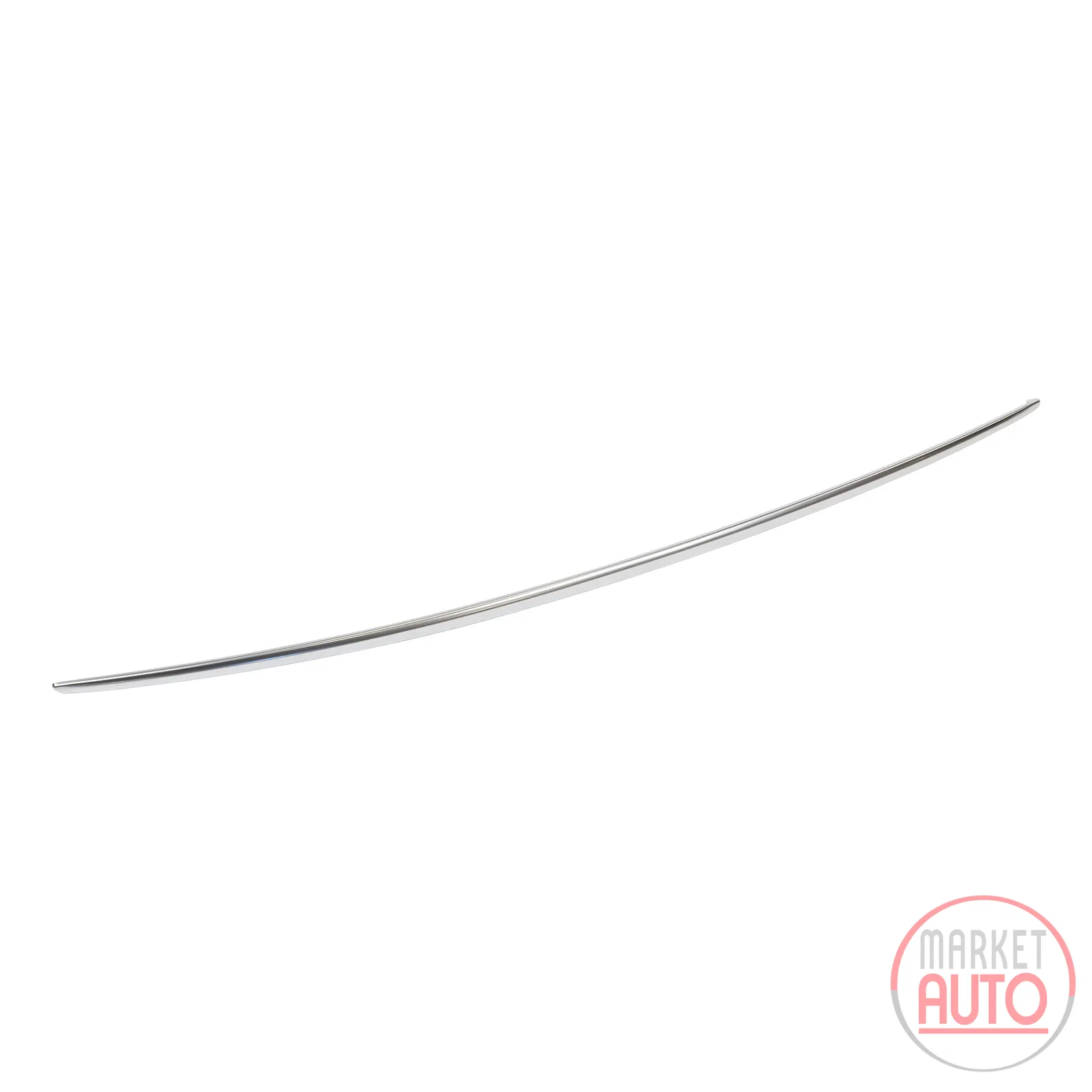 Tailgate trim strip