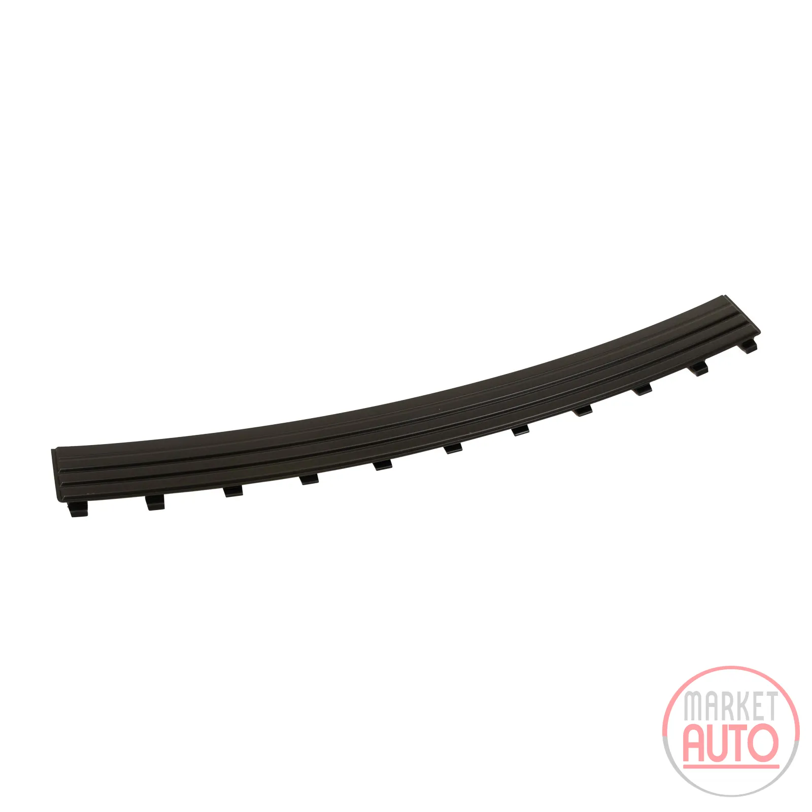 Rear bumper trim
