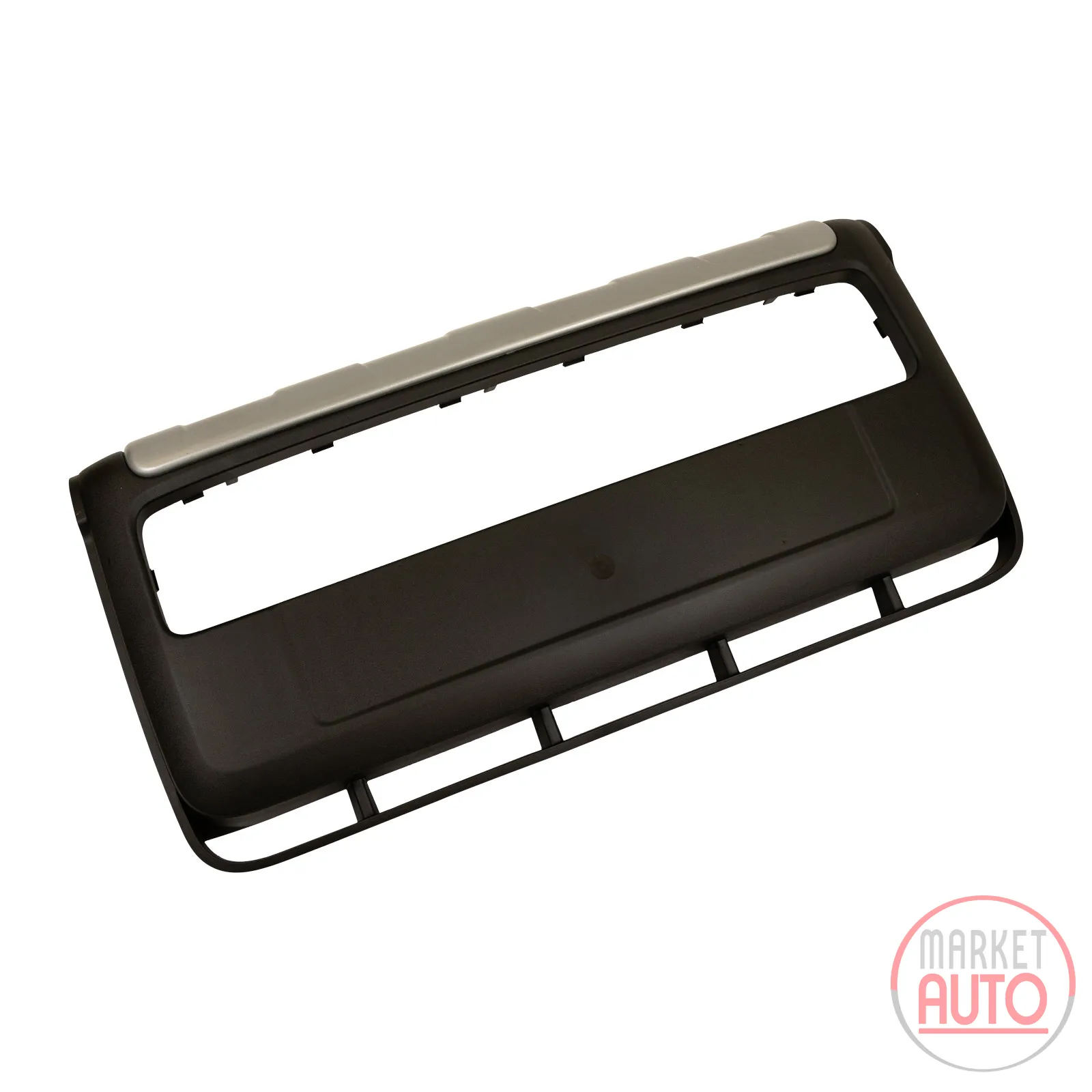 Front bumper trim