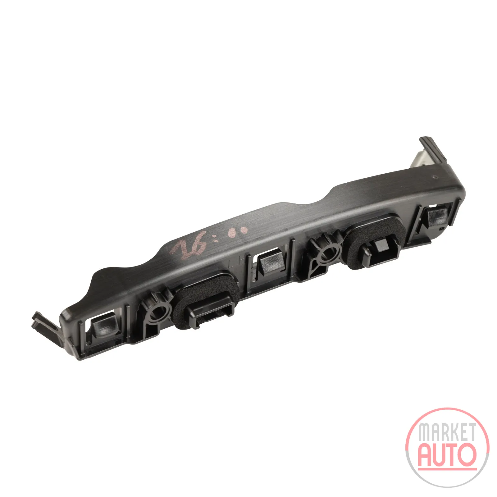 Rear bumper bracket